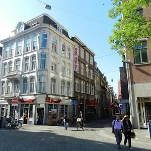 3* Otel Rho
