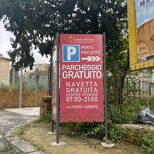 La Casa Sulla Piazza Appartamento Enna